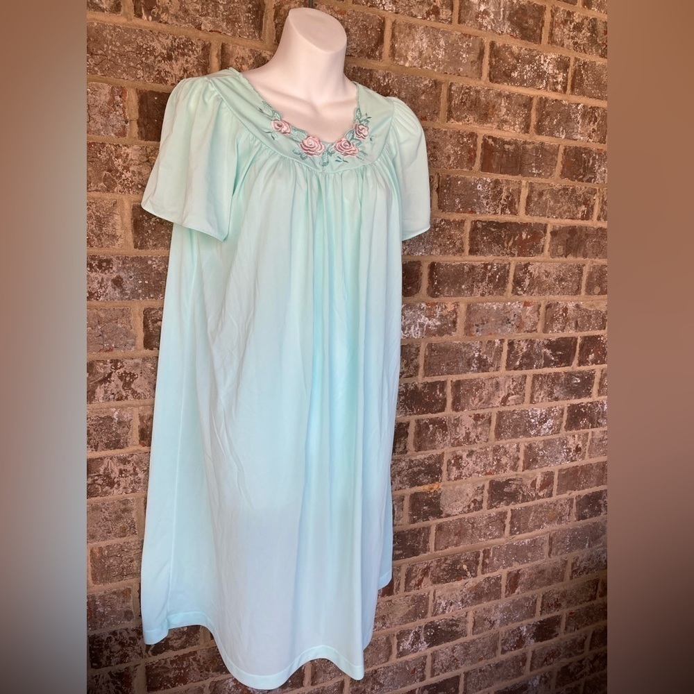 Shadowline Nightgown Roses Size Small Vintage - Picture 7 of 10